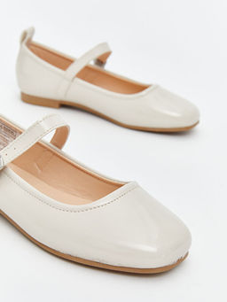 Parlak G?r?n?ml? K?z ?ocuk Babet