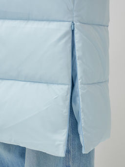 Пальто утепленное стеганное зимнее с капюшоном женское голубого цвета 9610Gl - Mtforce фото 10