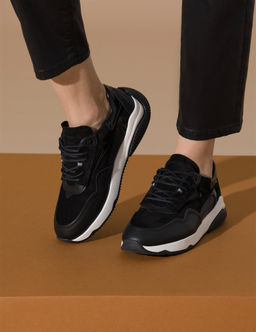 Siyah Sneaker