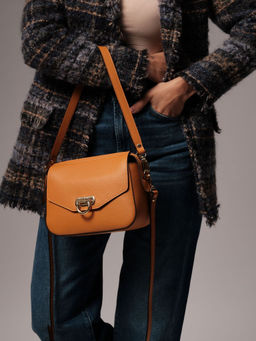 Сумка кожаная кросс-боди Azaro 3684 оранжевый карандаш