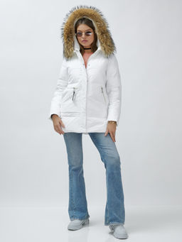 Куртка ПРЕМИУМ КЛАССА зимняя с мехом ЕНОТА, белого цвета - Mtforce фото 6