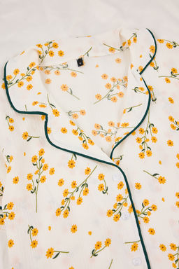 Beyaz Cicekli Biyeli Burumcuk Dokulu Orme Pijama Tak?m? THMSS26PT00020 - Trendyolmilla фото 14