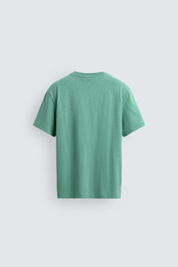 CAMISETA REGULAR FIT BOLSILLO PARCHE / Verde Menta
