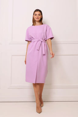 Платье с коротким рукавом и разрезом