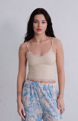 11956 Топ кремовый с кружевом