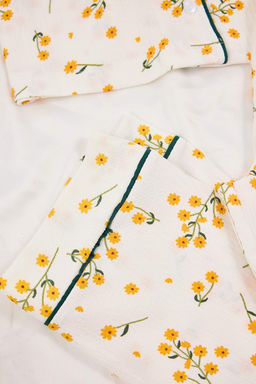 Beyaz Cicekli Biyeli Burumcuk Dokulu Orme Pijama Tak?m? THMSS26PT00020 - Trendyolmilla фото 6