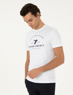 Белая стройная мата