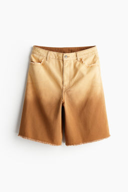 Bermudas con bajo desflecado