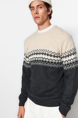 TRENDYOL MAN Antrasit Slim Fit Yunlu Bisiklet Yaka Panel Jakarl? Triko Kazak TMNAW21KZ0738