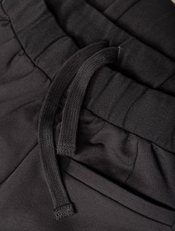 D44.056 Брюки женские черный