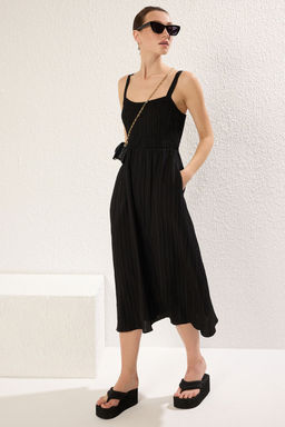 TRENDYOLMILLA Siyah Etegi Belden Ac?lan Gipeli Midi Dokuma Elbise TWOSS25EL00282