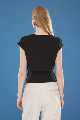 Trendyolmilla Ekru Pamuklu T-Shirt Gorunumlu Triko Bluz TWOSS24BZ00266
