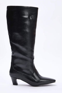 Siyah Premium Kare Burun Kad?n 5,5 cm Blok Topuklu Cizme TAKAW26CZ00042