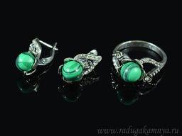 Кольцо Серьги с малахитом имитация размер 19