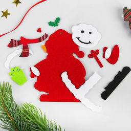 Ёлочная игрушка из фетра Снеговик с подарком, набор для творчества, своими руками