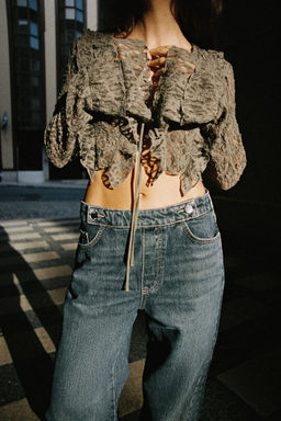 SHORT LACE JACKET WITH RUFFLES - Zara фото 2