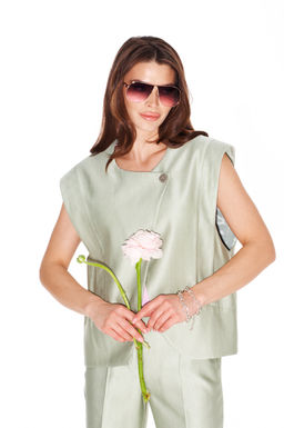 Жилетка женская