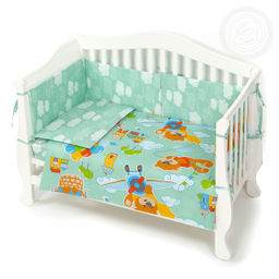 Улётные мишки Набор для новорожденных Улётные мишки/Борта:6шт; Подушка:1 шт-40*60; Наволочка(клапан):1шт.-40*60; Простыня на резинке:1шт.-120*60; Одеяло:1шт.-110*90; Пододеяльник:1шт.-110*90 Набор в кроватку (бязь)