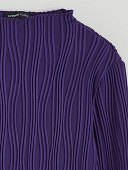 Dik Yaka Dokulu Kad?n Body