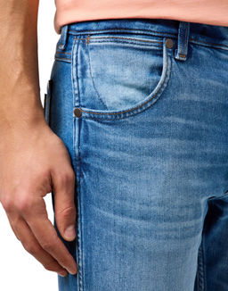 Джинсы мужские