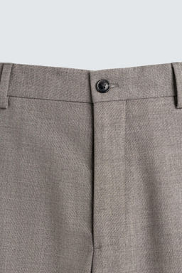 PANTAL?N TRAJE REGULAR FIT ESTRUCTURA / Beige
