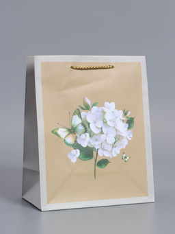 Пакет подарочный ламинированный «Белая гортензия», серо - бежевый, 18×22.3×10 см