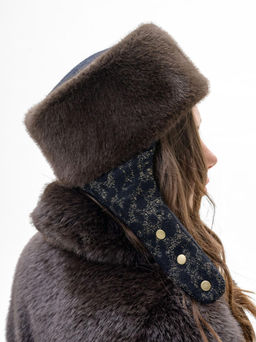 Т26-21 Таблетка кубанка черное золото с мехом "норка"