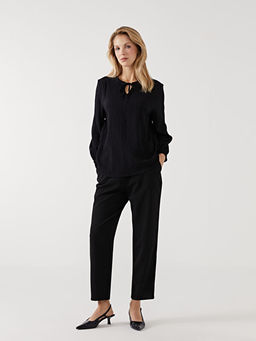 Ba?lamal? Yaka Dokulu Kad?n Bluz