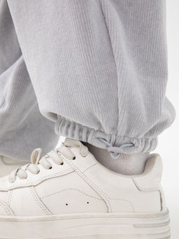 Брюки женские вельветовые в светло-сером цвете