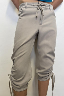 PANTAL?N CAPRI FRUNCES / Gris claro - Zara фото 2
