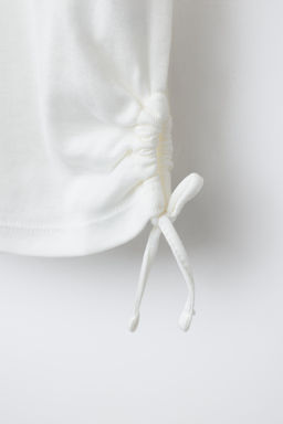 T-SHIRT WITH MODAL CUT-OUT BOWS - Zara фото 9