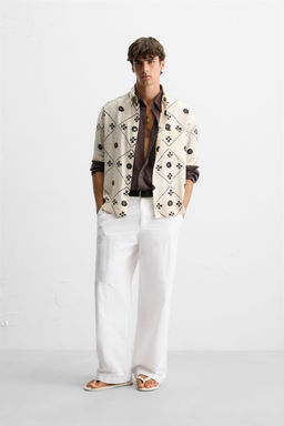 CONTRAST PRINT SHIRT