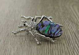 Брошь "Жук бронзовка" гелиотис