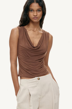 Top de punto con escote drapeado - H&m фото 5