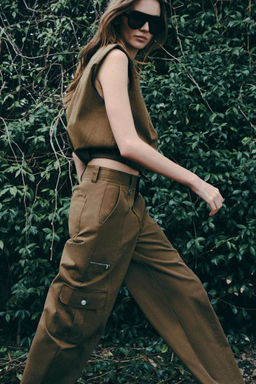 PANTAL?N BARREL BOLSILLOS CARGO SET / Khaki - Zara фото 5
