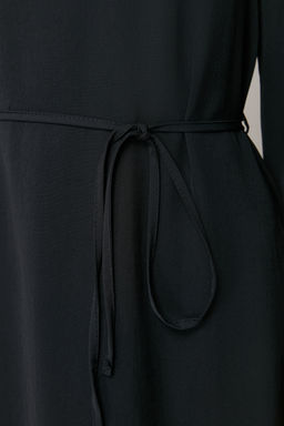 Siyah Kusakl? Duz Kesim Bisiklet Yaka Mini Dokuma Elbise TWOAW24EL00337