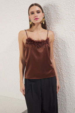 Trendyolmilla Kahverengi Saten Dokuma C?tc?tl? Otrisli S?k Bluz TPRSS25BZ00044