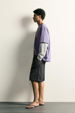 CAMISETA RELAXED FIT ESTAMPADOS CONTRASTE / Morado - Zara фото 4