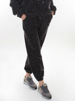 003 DK. GRAY/LEOPARD Костюм спортивный зимний женский (95% хлопок, 5% полиэстер)