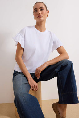 Beyaz %100 Pamuk F?rf?r Detayl? Basic Bisiklet Yaka Orme T-Shirt TWOSS22TS2429