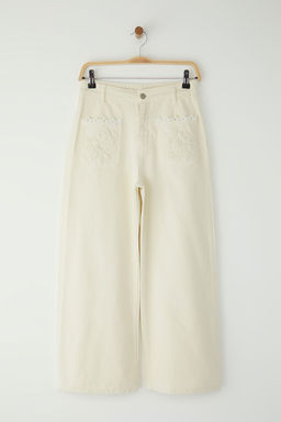 Beyaz Yuksek Bel Nak?s Detayl? Culotte Jeans TWOSS25JE00284 - Trendyolmilla фото 5