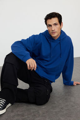 Lacivert Oversize/Genis Kesim Kapusonlu Ici Polar/S?cak Tutan Sweatshirt TMNAW23SW00195