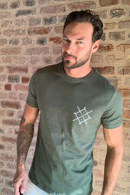 TRENDYOL MAN Lacivert Regular/Normal Kesim Logo Bask?l? %100 Pamuklu K?sa Kol T-Shirt TMNSS20TS0984 - Trendyolmilla фото 4