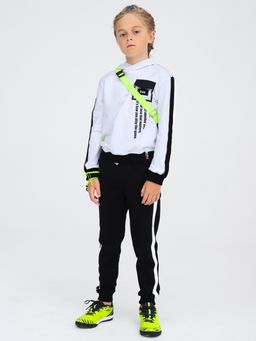 Костюм спортивный