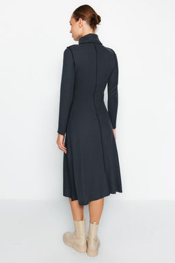 Antrasit Karyoka Dikisli A Kesim/Can Form Selanik/Triko Gorunumlu Midi Orme Elbise TWOAW24EL00333 - Trendyolmilla фото 5