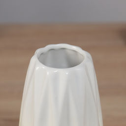 Ваза «Хайди», грани стиль, 20.5×6.5 см, керамика, белая, зелёная