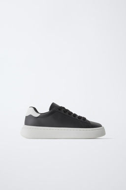 MINIMALIST LACE-UP SNEAKERS
