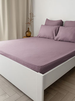 Проcтыня сатин-страйп 180х200+25 на резинке лиловый сатин