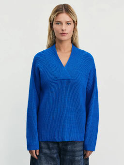 Джемпер с V-образным вырезом с вискозой в составе / Zarina фото 4