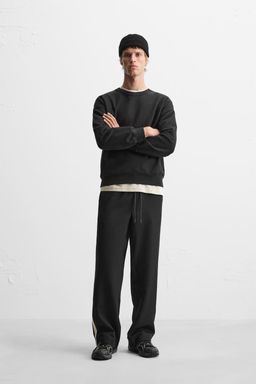 TECHNICAL TROUSERS WITH SIDE PANEL - Zara фото 4